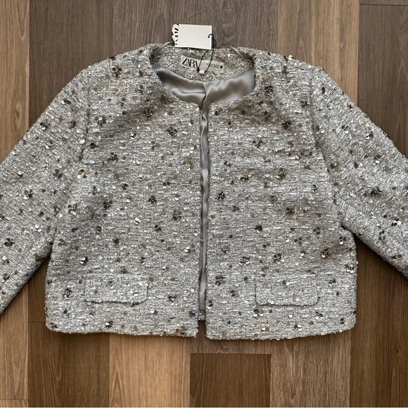 ZARA ZW NWT XL Collection Sequin Silver Jacket
Great for the Holidays &NYE - Picture 4 of 16